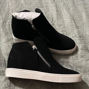 Women's Black High-Top Sneakers